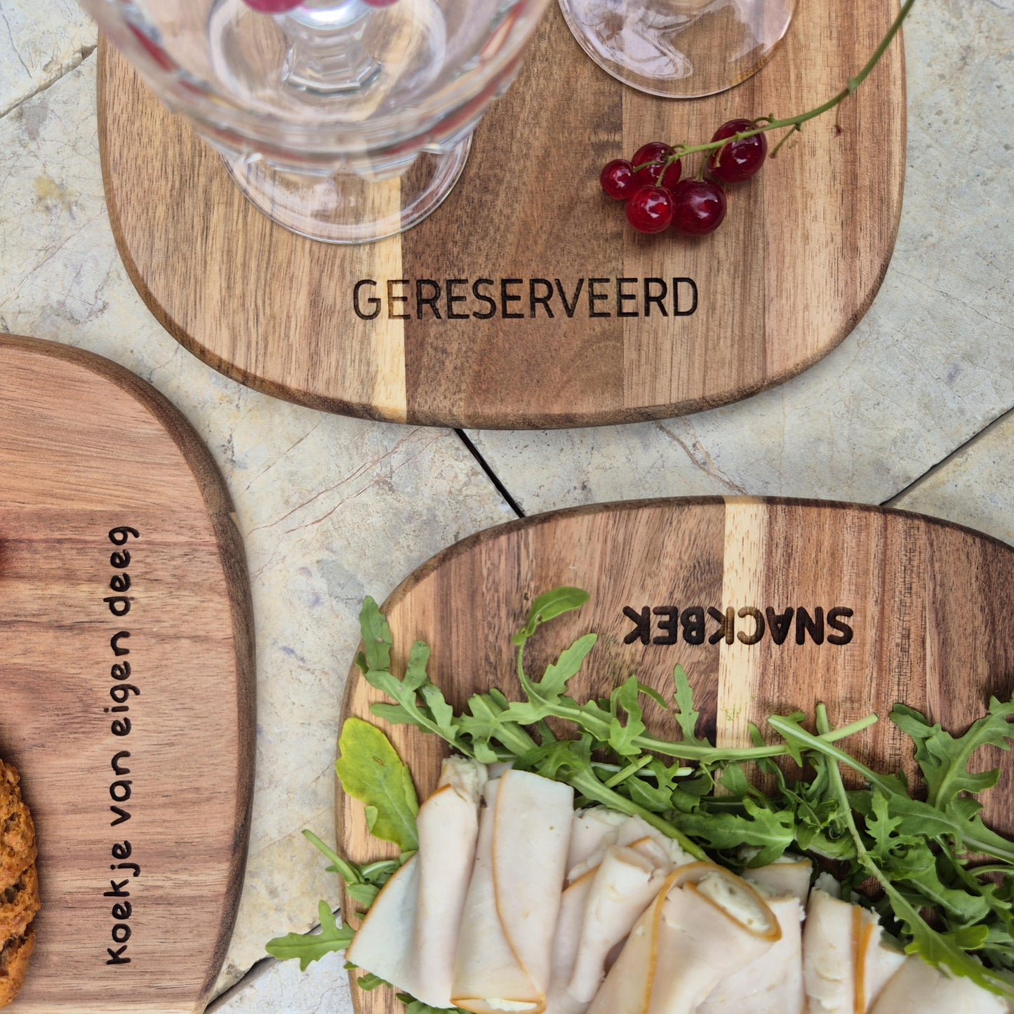 Acacia Borrelplankje "Gereserveerd"