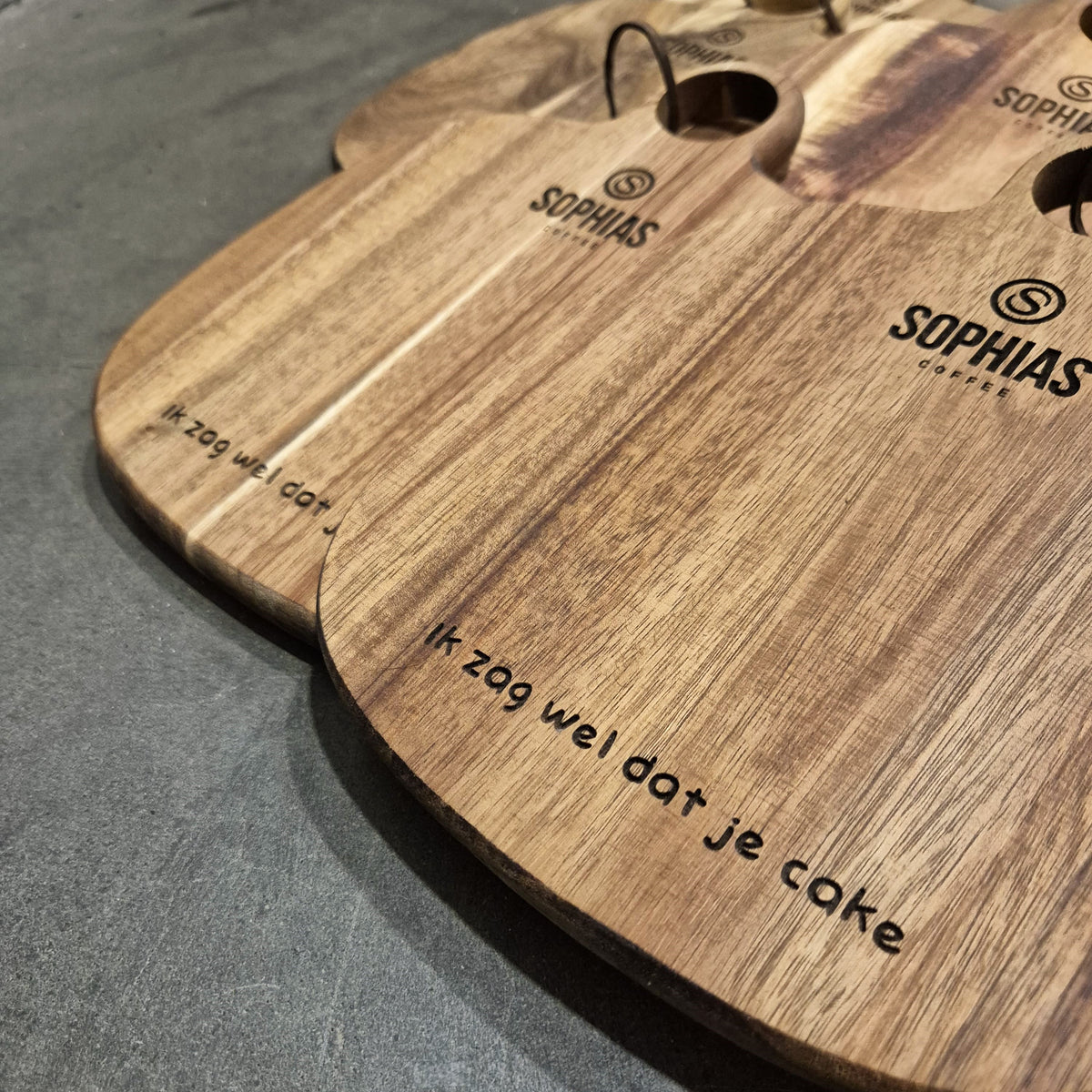 Gepersonaliseerd Acacia Koffie- & Borrelplankje groot (vanaf 25 stuks)